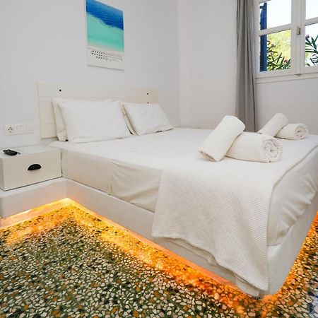 אפולוניה Esmeralda Apartments מראה חיצוני תמונה