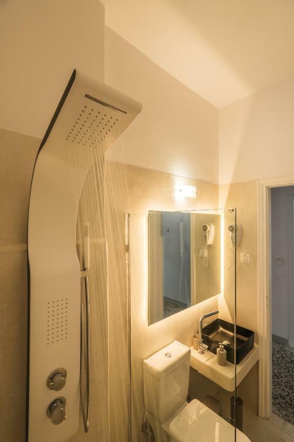 אפולוניה Esmeralda Apartments מראה חיצוני תמונה